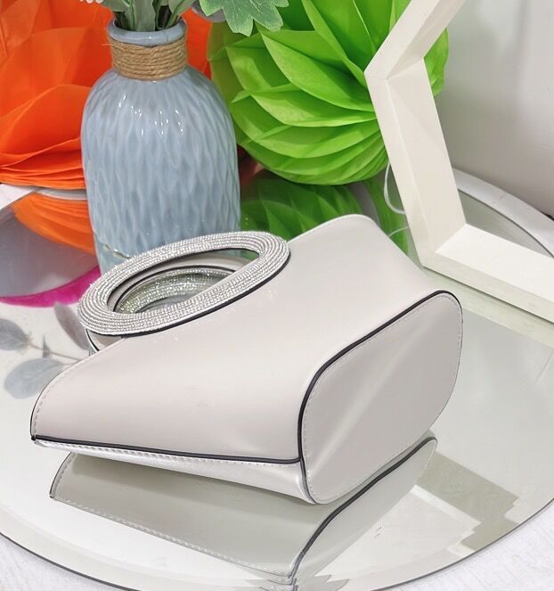 Portable Diamond Handle Basket - Round Handle Design for Easy Carrying
