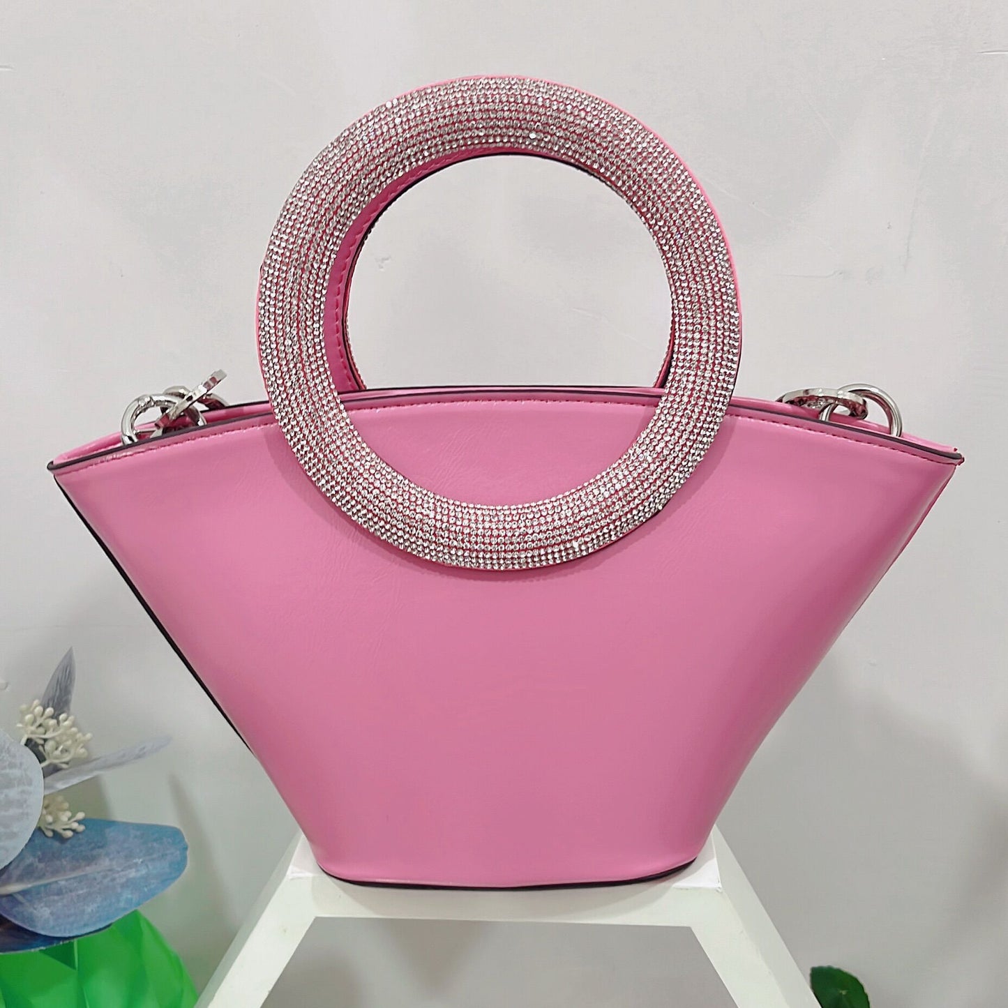 Portable Diamond Handle Basket - Round Handle Design for Easy Carrying