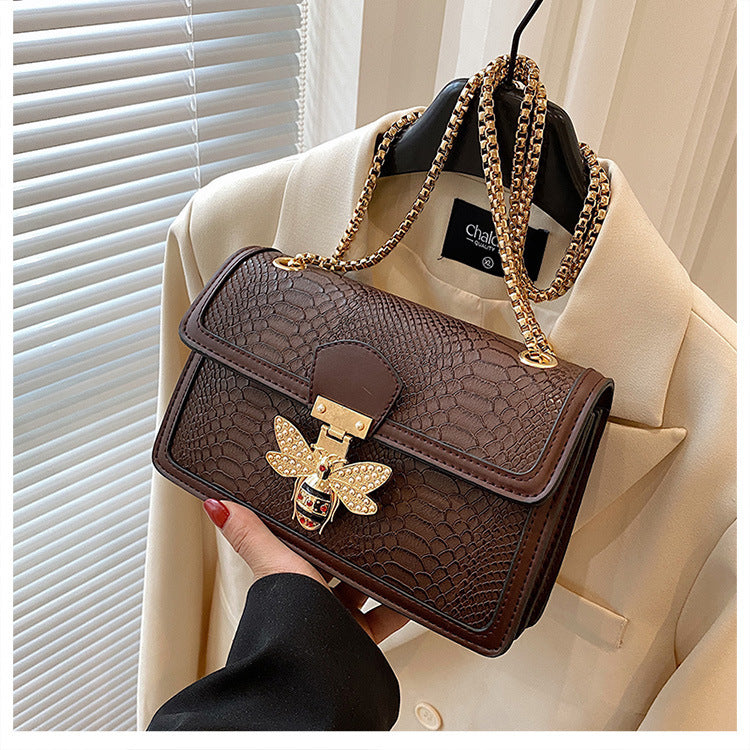 Fashionable Trendy Retro Messenger Bag - Stylish Chain Shoulder Design