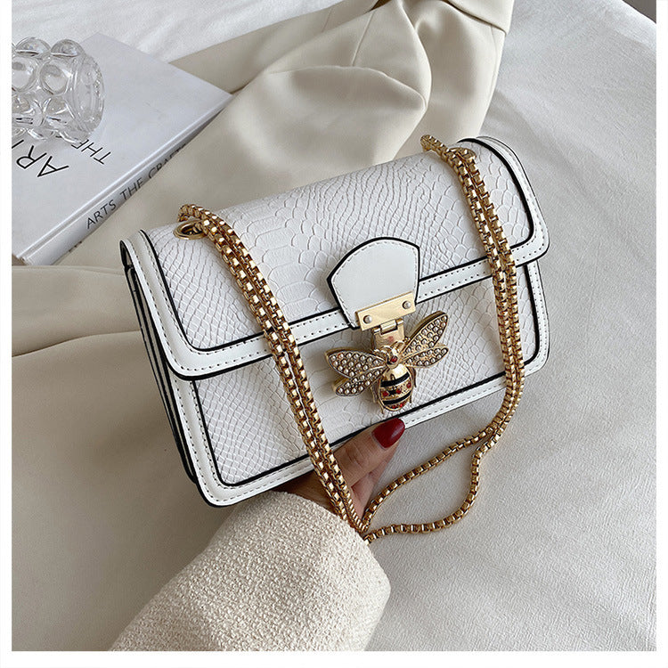 Fashionable Trendy Retro Messenger Bag - Stylish Chain Shoulder Design