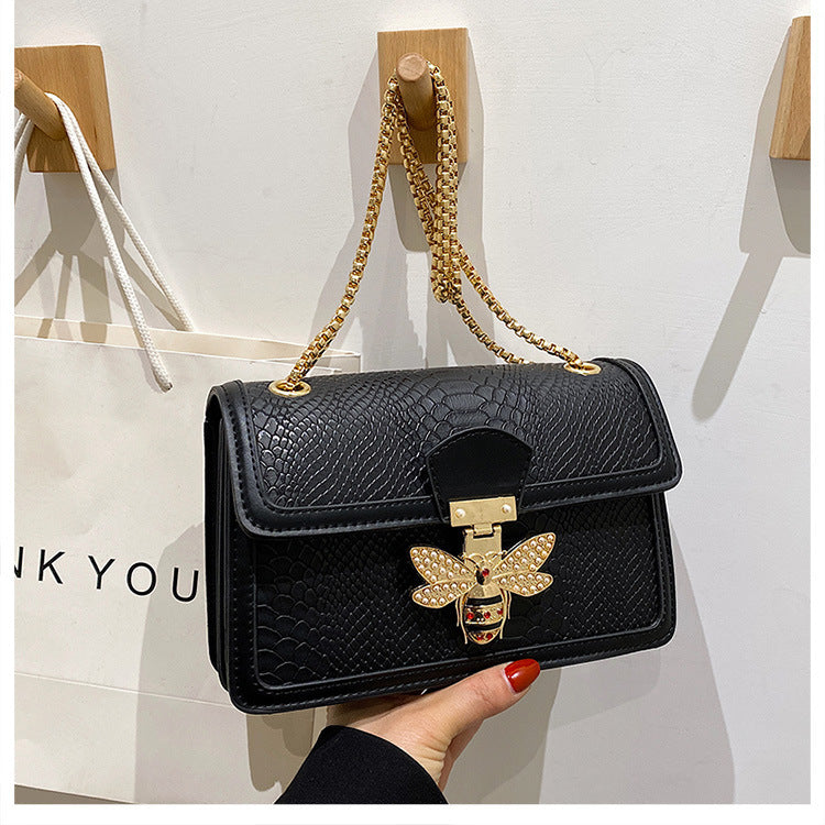 Fashionable Trendy Retro Messenger Bag - Stylish Chain Shoulder Design
