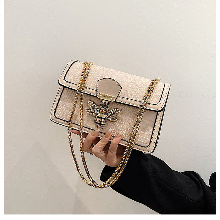 Fashionable Trendy Retro Messenger Bag - Stylish Chain Shoulder Design