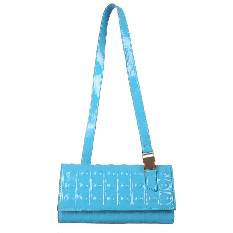 Crossbody Diamond Chain Bag - Fashionable Small Square Design for Stylish Appeal