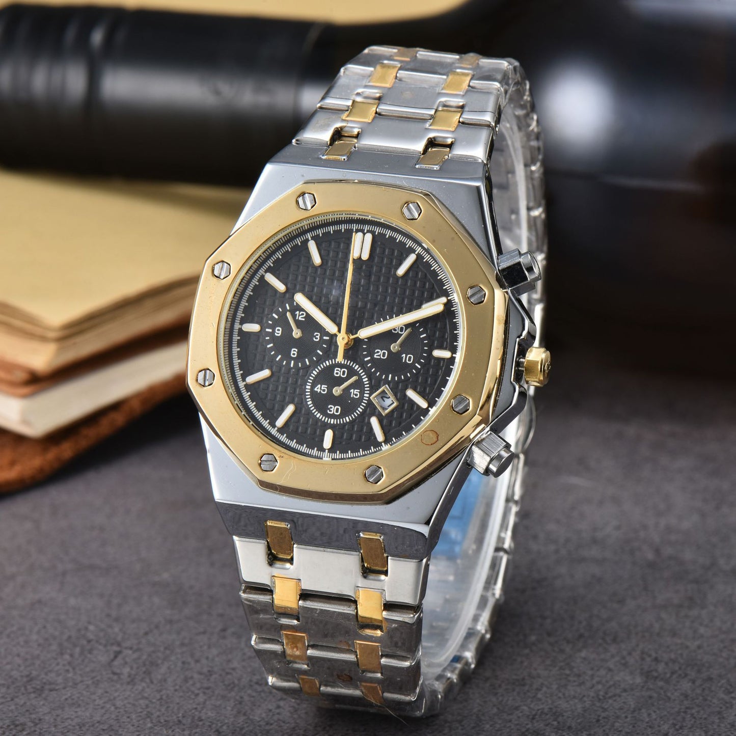 Stainless Steel Quartz Watch for Men - Calendar Feature