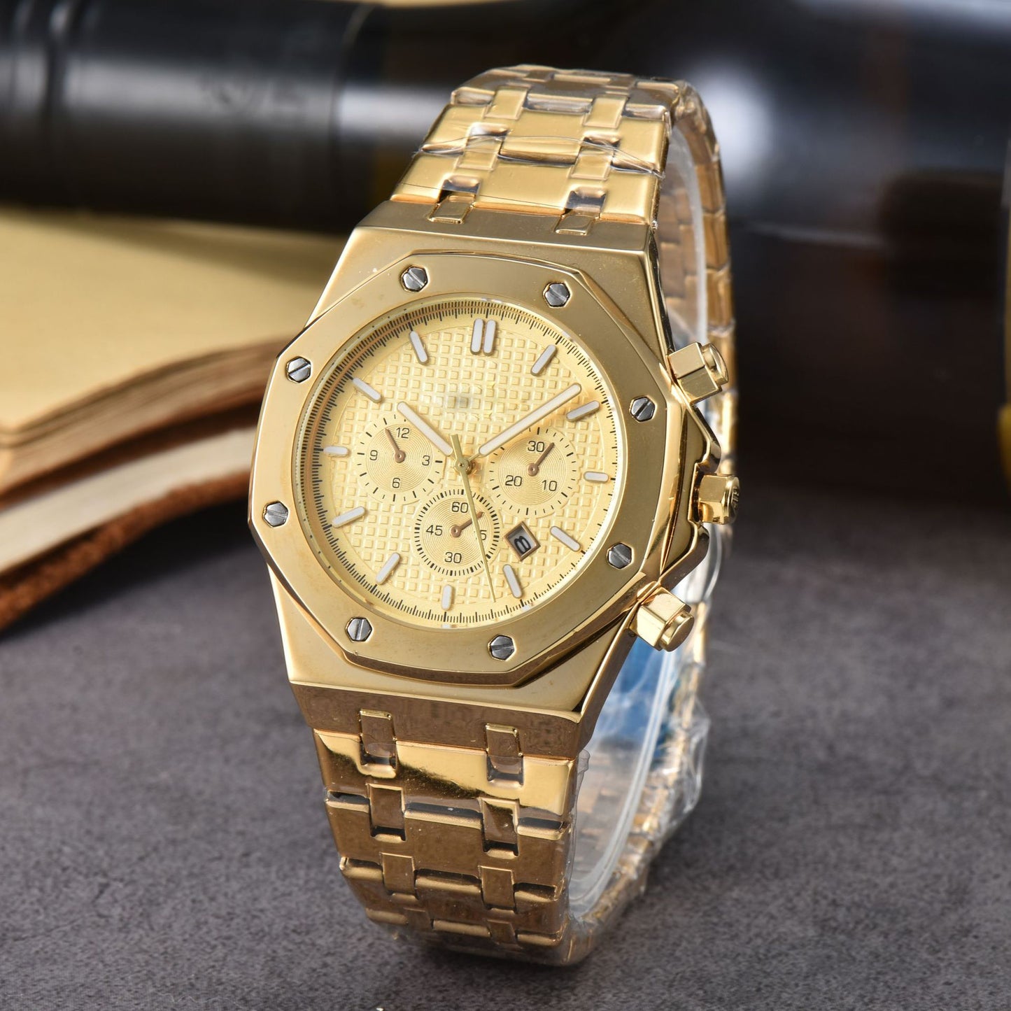 Stainless Steel Quartz Watch for Men - Calendar Feature