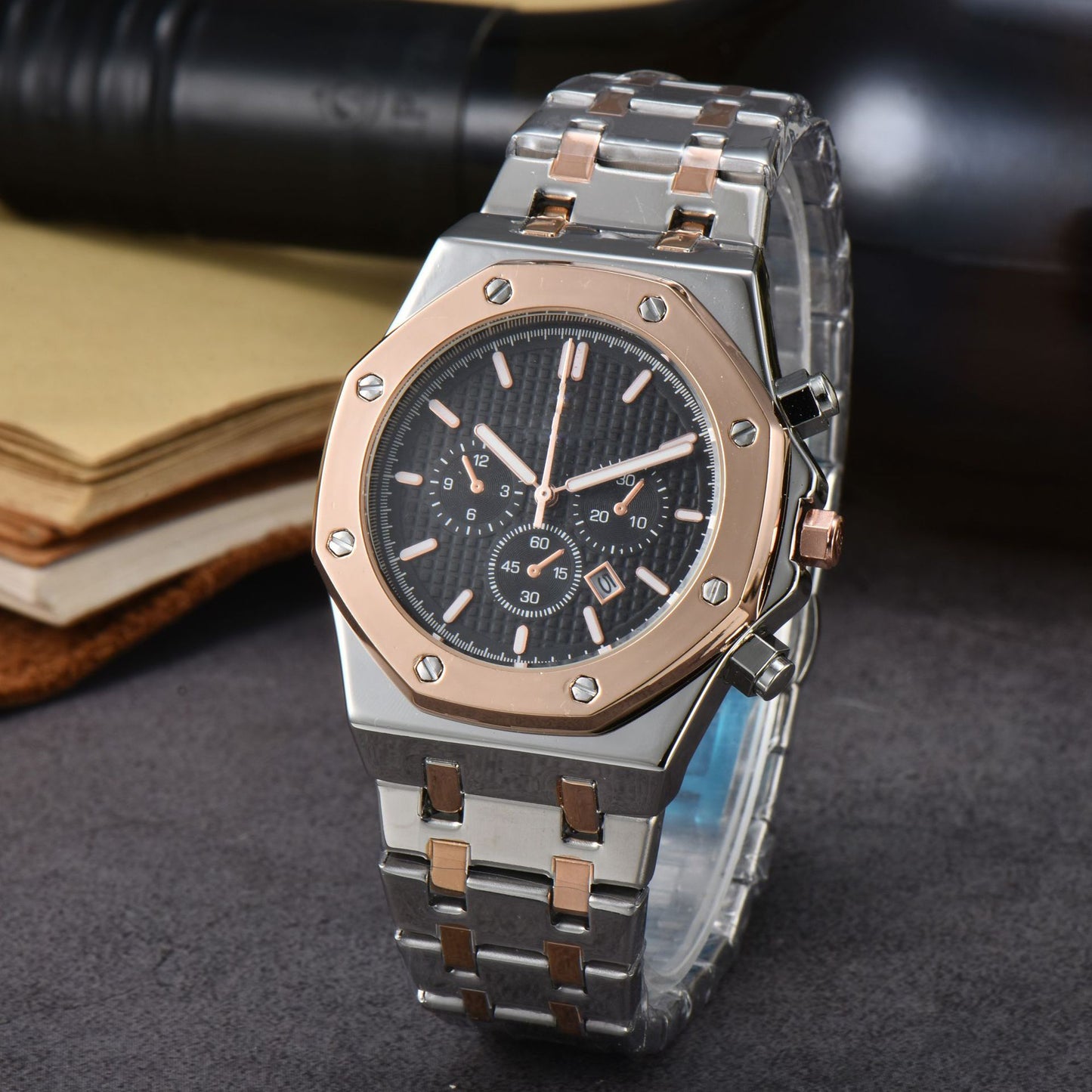 Stainless Steel Quartz Watch for Men - Calendar Feature