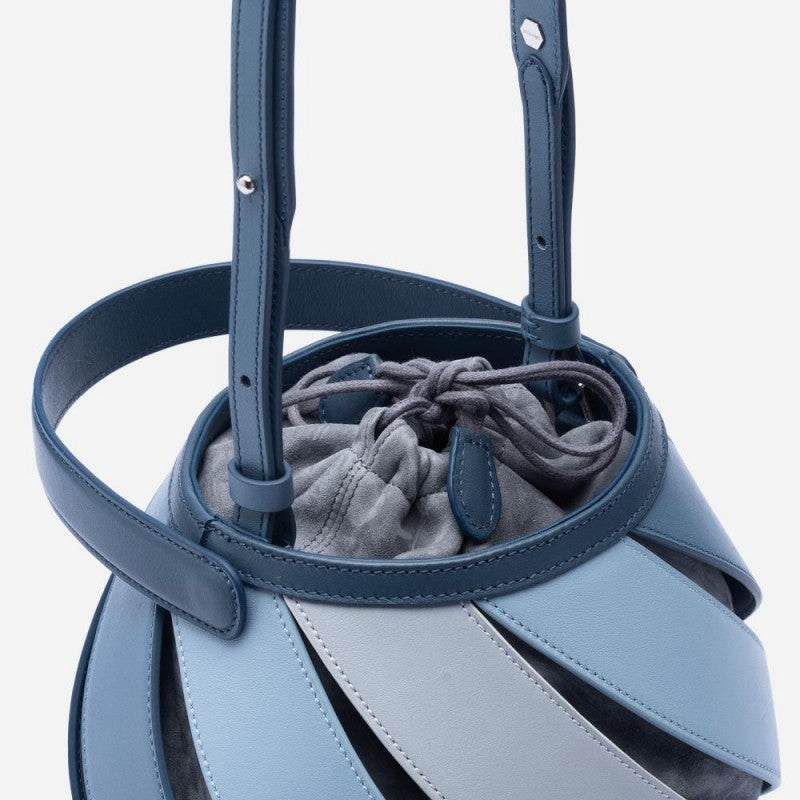 Cylindrical Bucket Bag with Contrast Color and Diamond Quilted Stitching