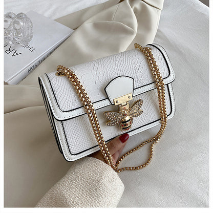 Fashionable Trendy Retro Messenger Bag - Stylish Chain Shoulder Design