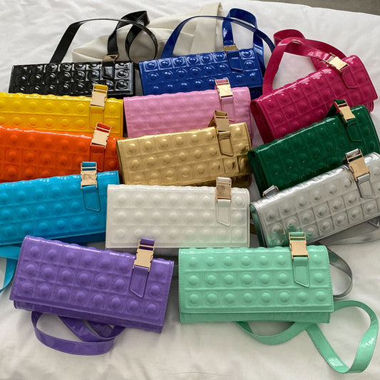 Crossbody Diamond Chain Bag - Fashionable Small Square Design for Stylish Appeal